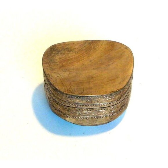 Porcelain Fragment Trinket Box Blue Peony and Butterfly - Picture 6 of 8